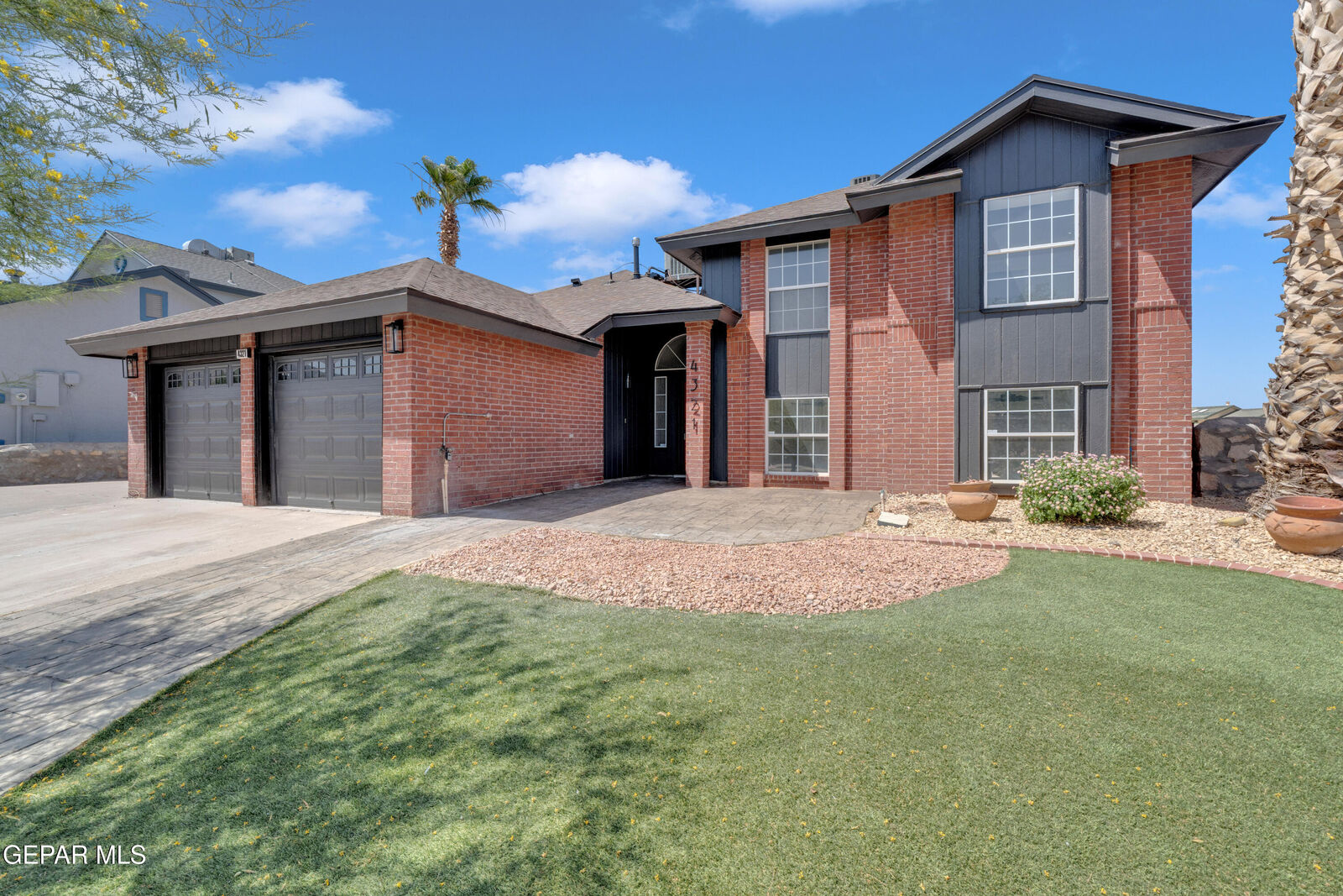 Property Photo: 4321 Loma Casitas Road TX 79934