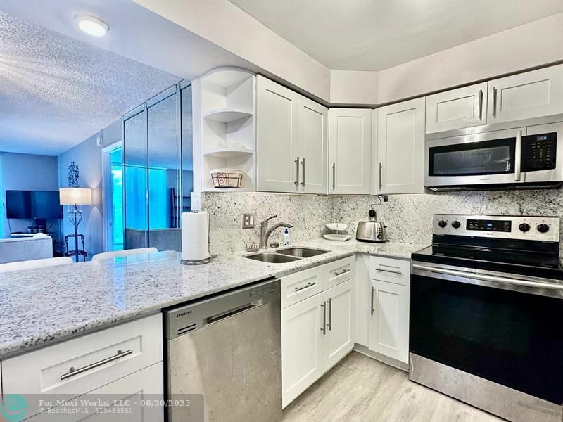 Property Photo: 5301 NW 2nd Avenue 408 FL 33487