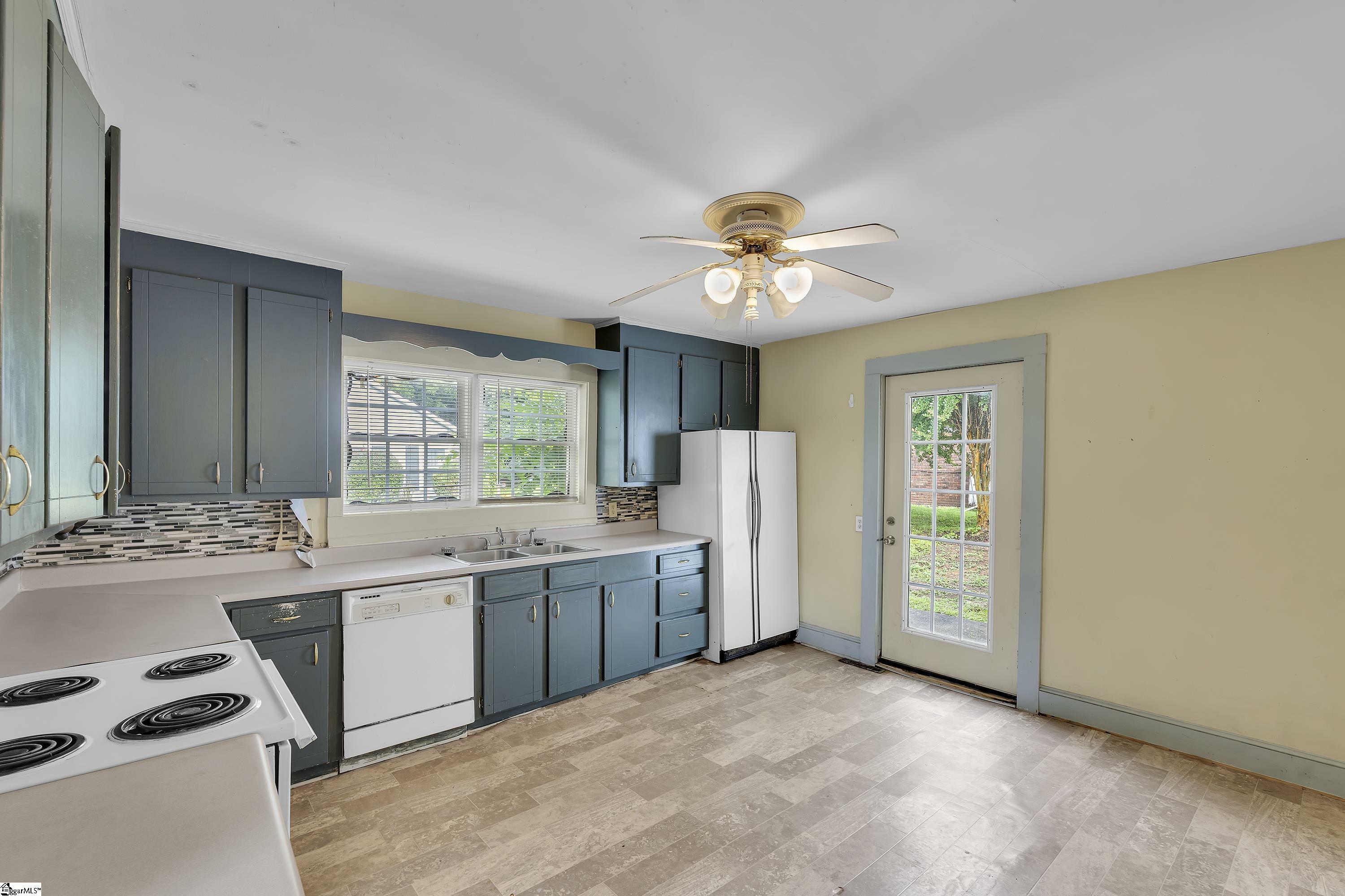 Property Photo: 17 Bishop Street SC 29349