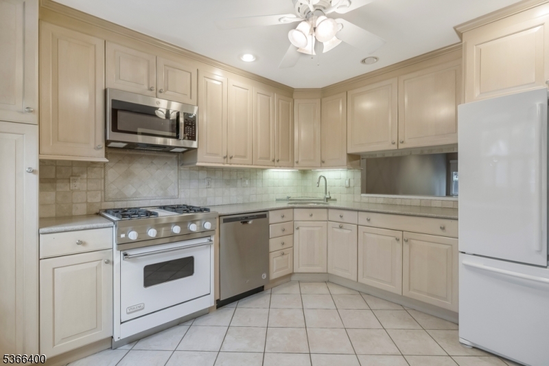 Property Photo:  66 Chelsea Way 66  NJ 08807 