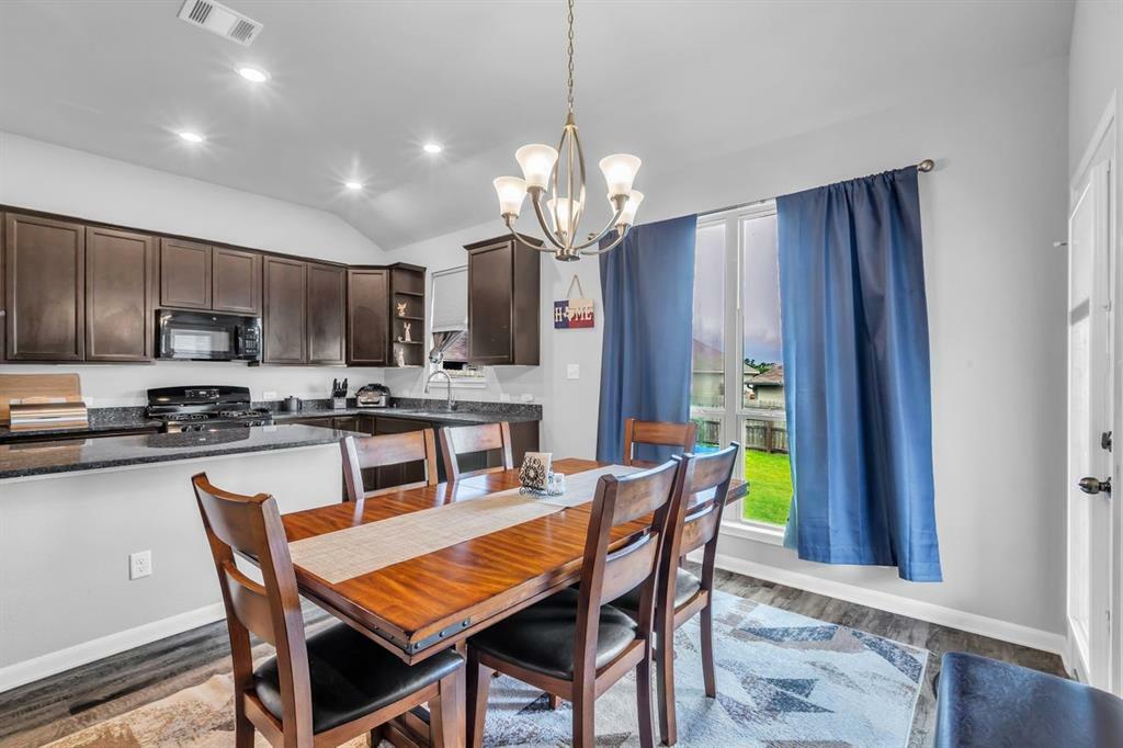 Property Photo: 163 Emery Oak Way TX 77320