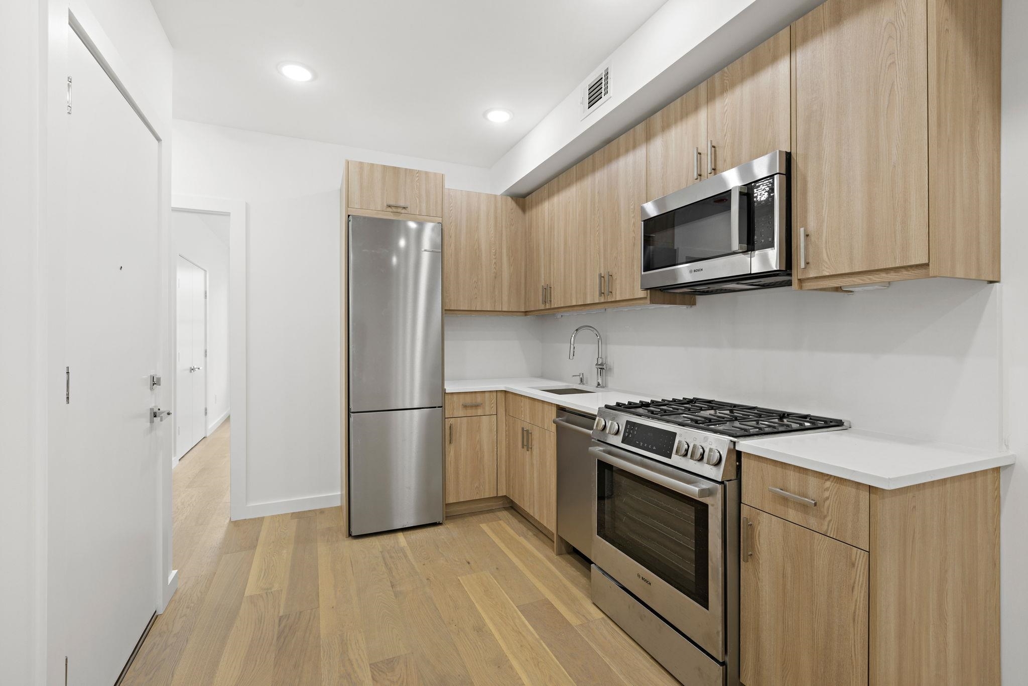 Property Photo: 364 8th St 2R NJ 07302