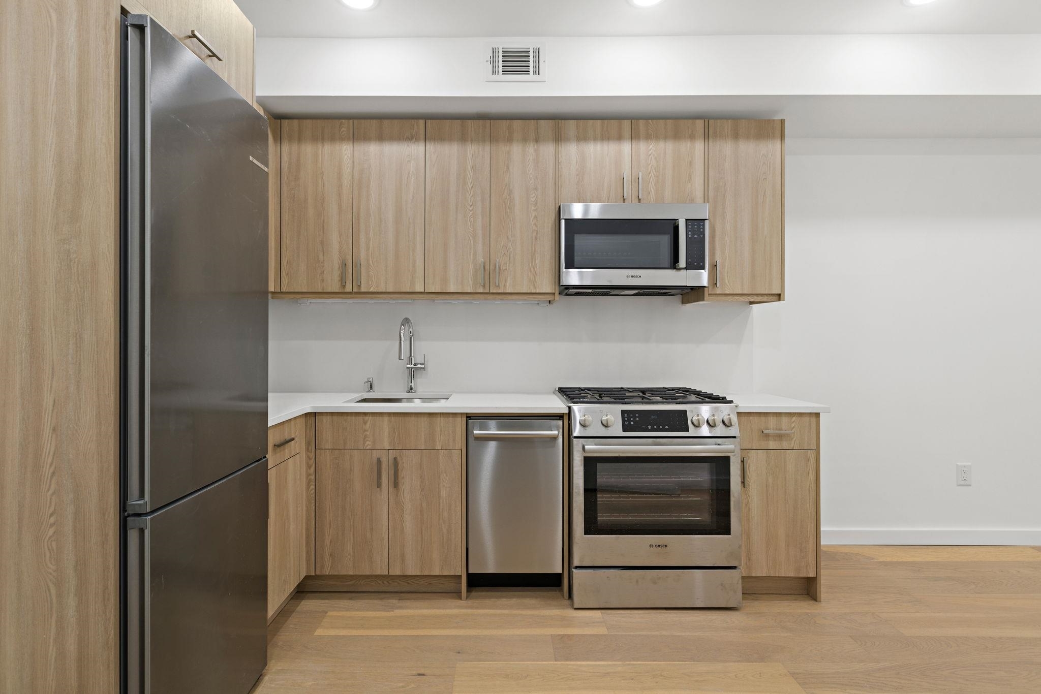 Property Photo:  364 8th St 2R  NJ 07302 