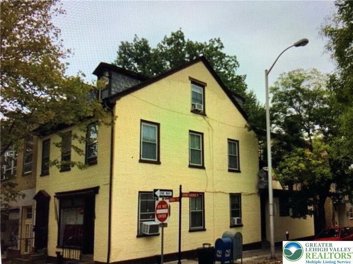 103 N 4th Street 1  Easton PA 18042 photo
