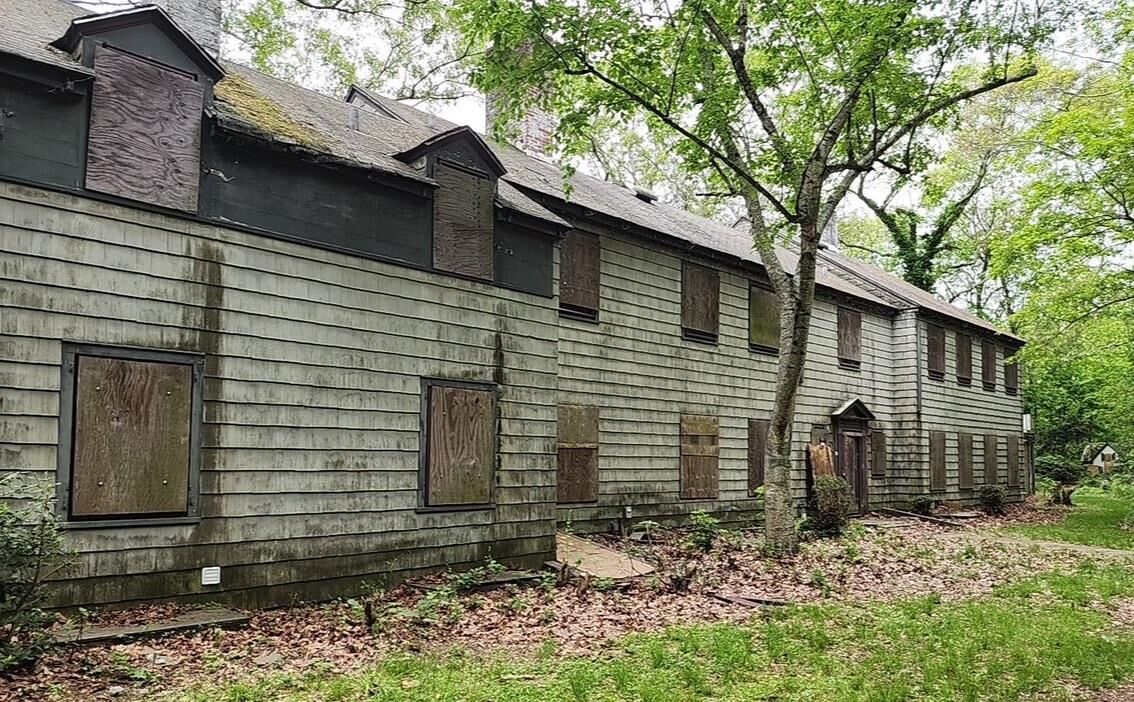 Property Photo:  168 Chichester Road  NY 11743 