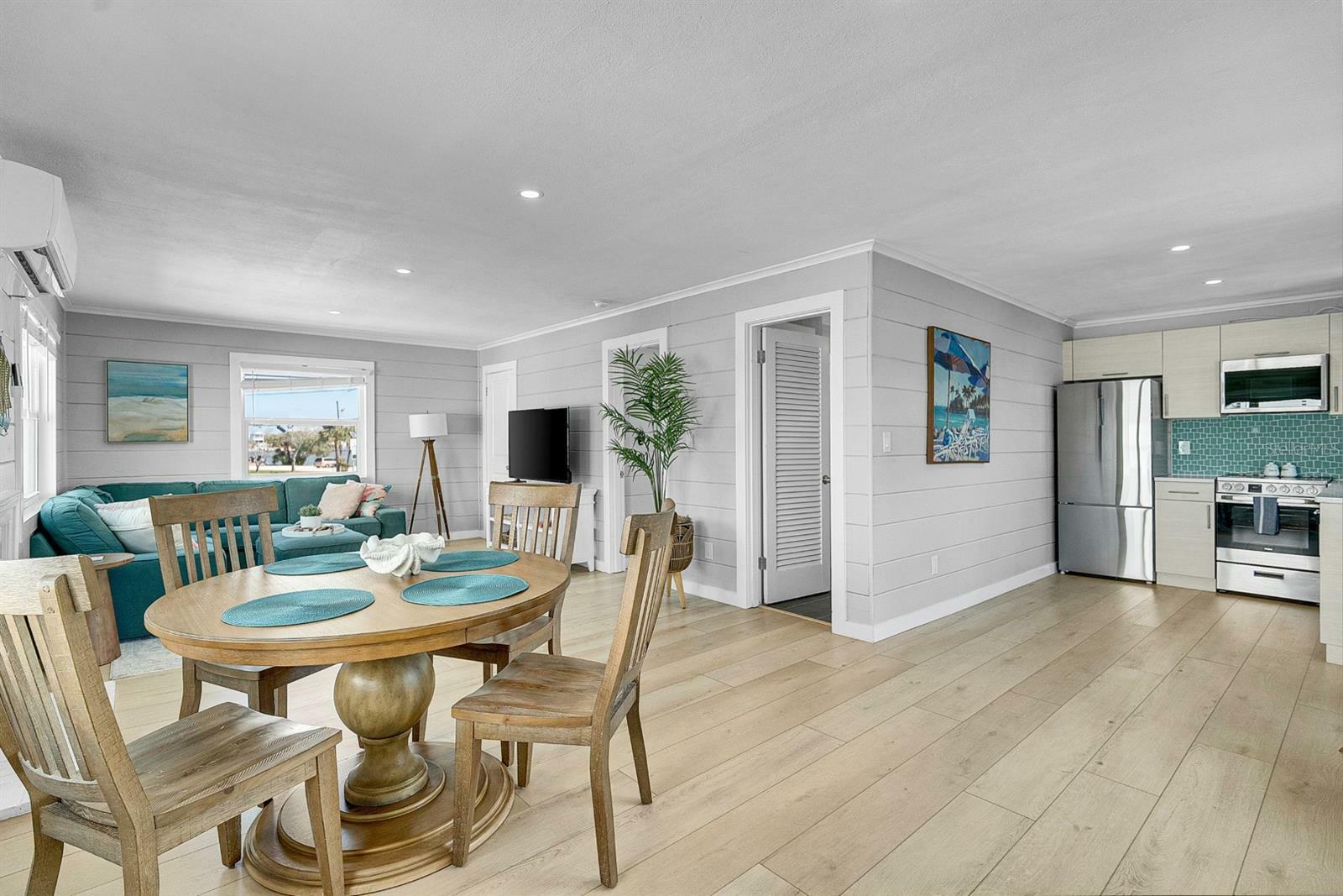 Property Photo: 122 Coral Avenue FL 33708