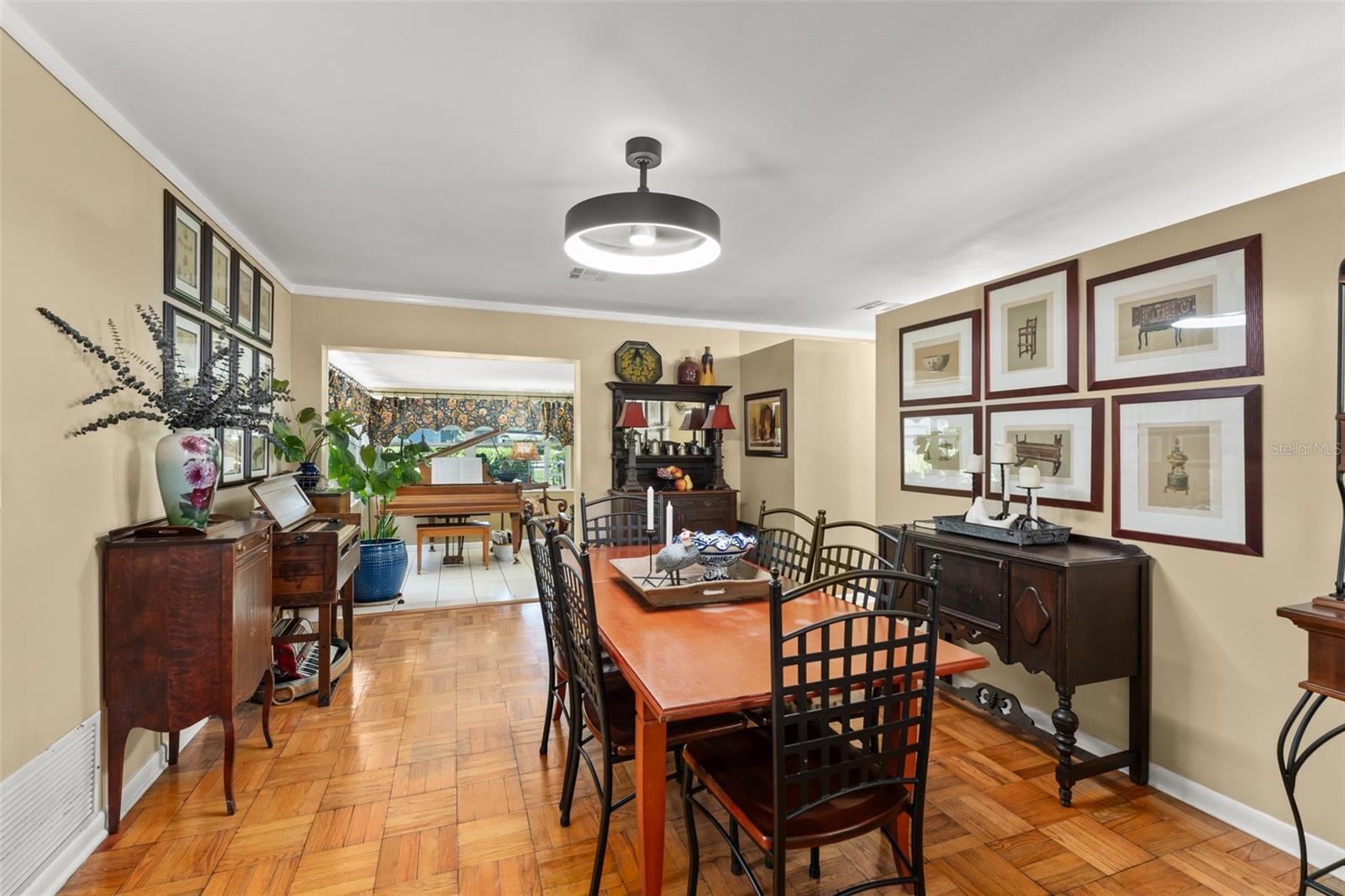 Property Photo: 1924 Summerfield Road FL 32792