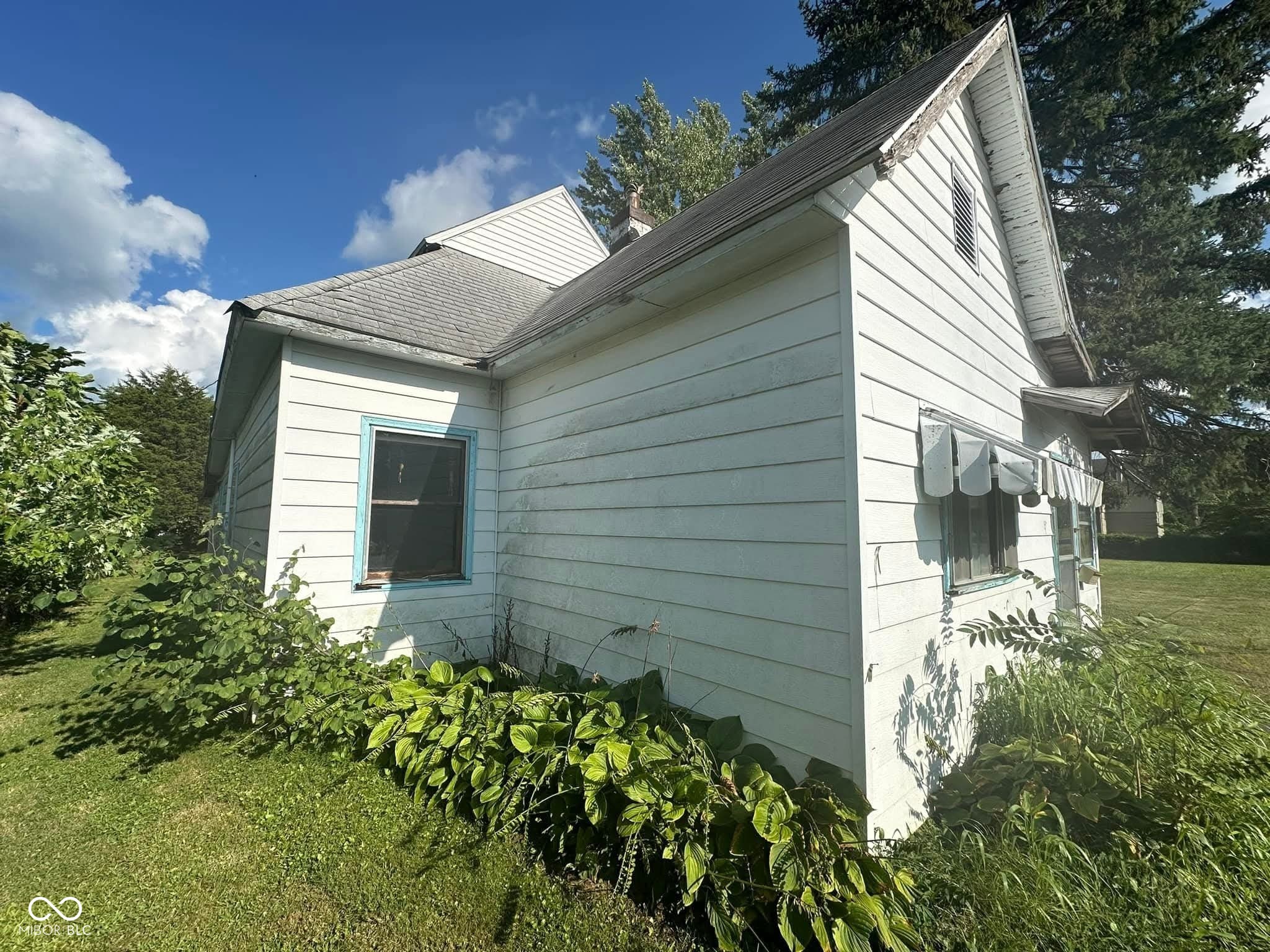 Property Photo: 815 N 12th Street IN 46036