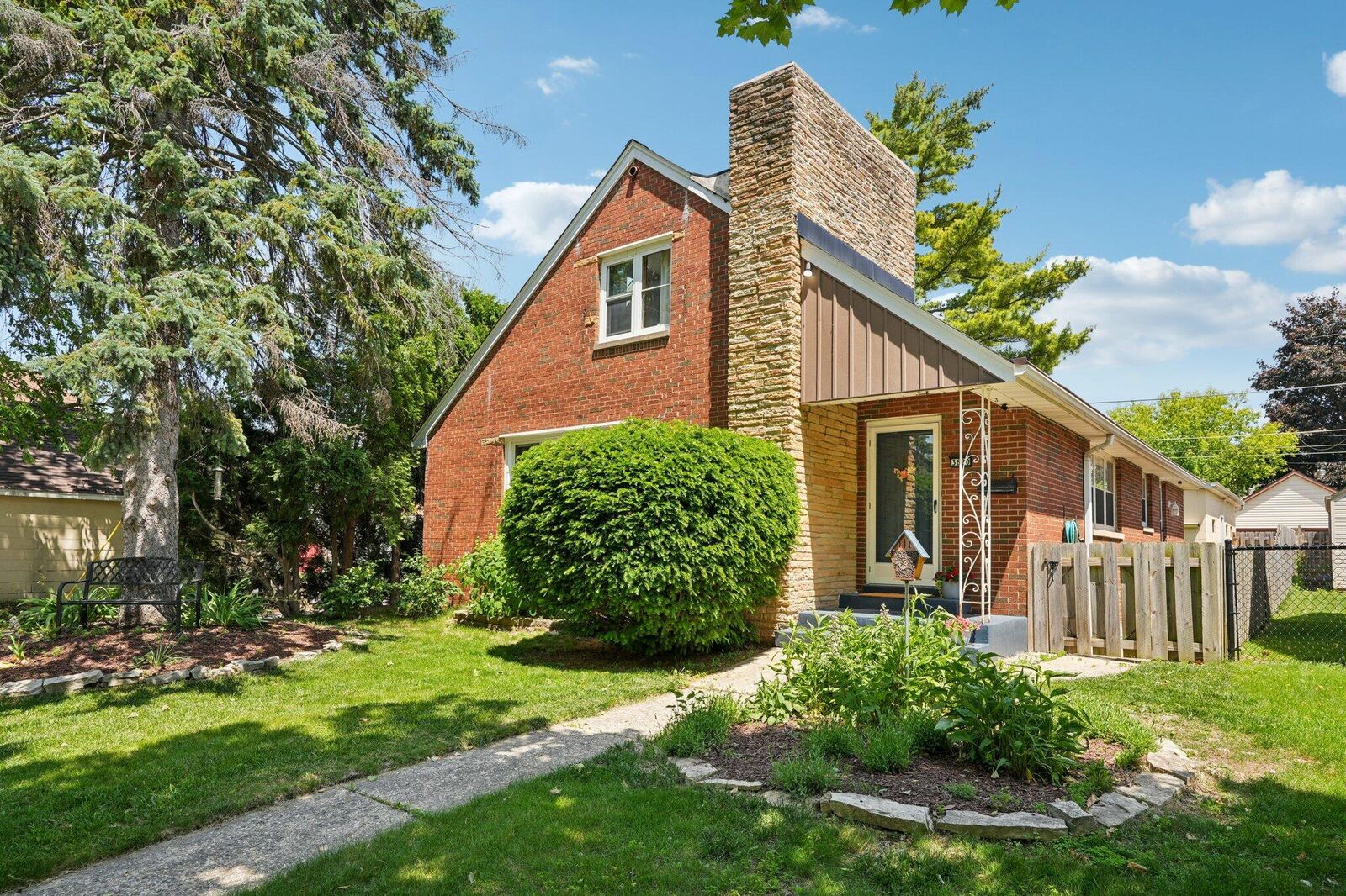 Property Photo: 3620 S Brust Ave WI 53207
