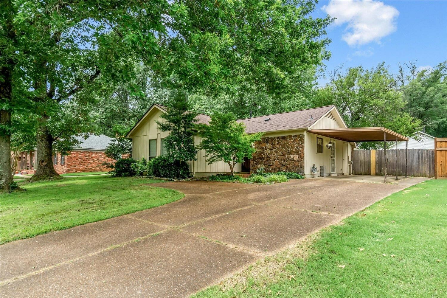 Property Photo: 3333 Sycamore View Rd TN 38134