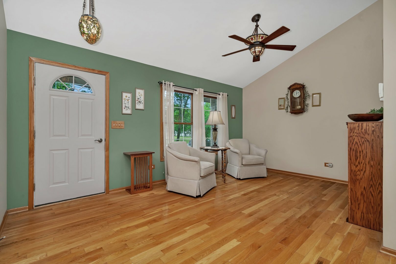 Property Photo:  1214 Country Drive  IL 60404 