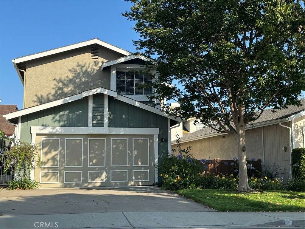 Property Photo:  4 New Haven 1  CA 92620 