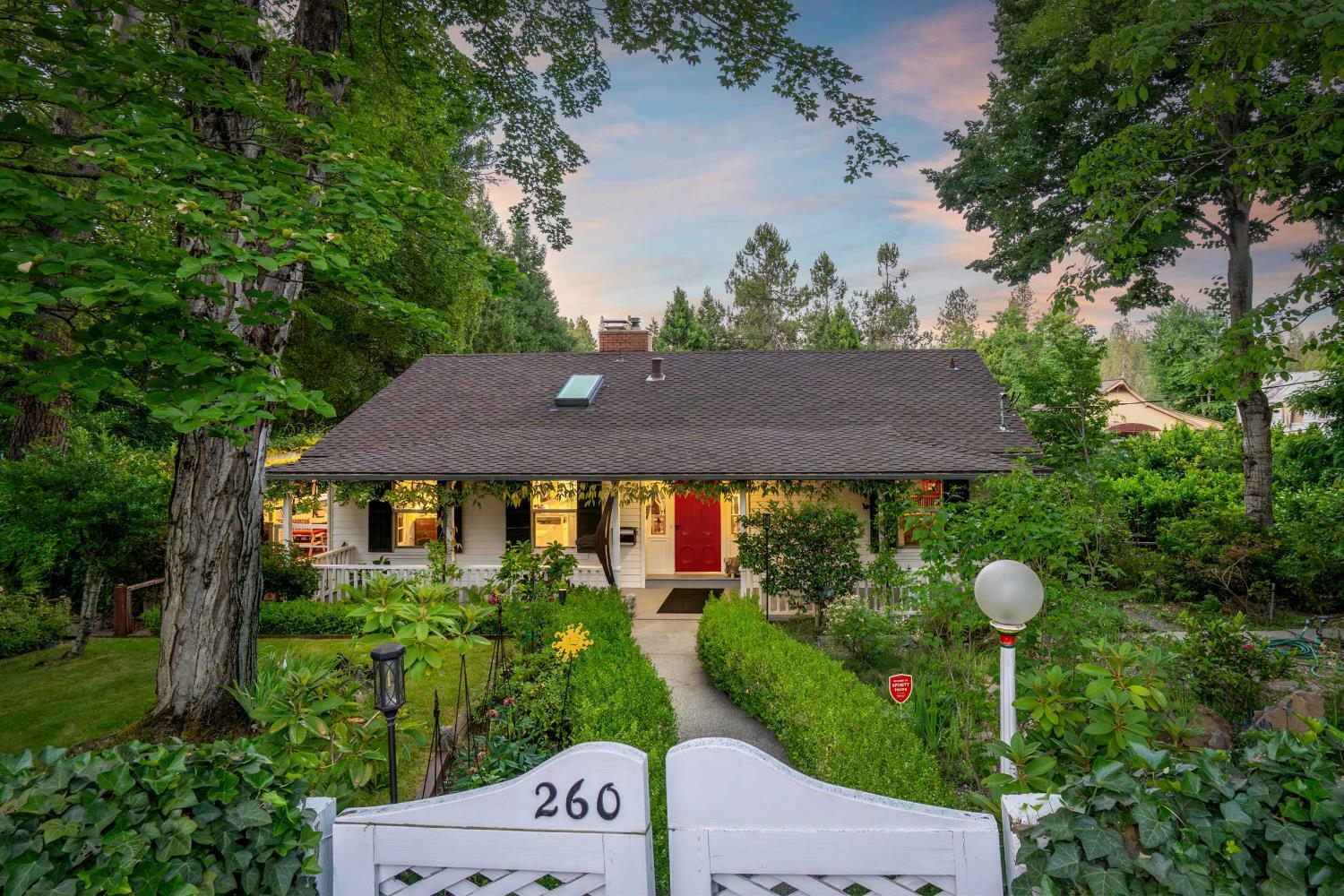 260 Boulder St  Nevada City CA 95959 photo