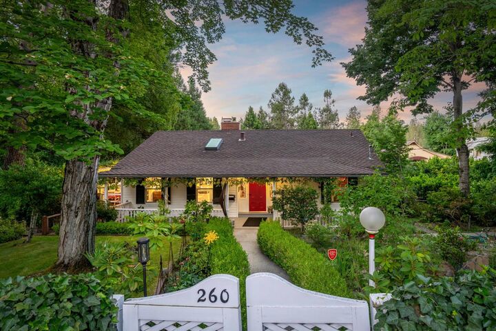 260 Boulder St  Nevada City CA 95959 photo