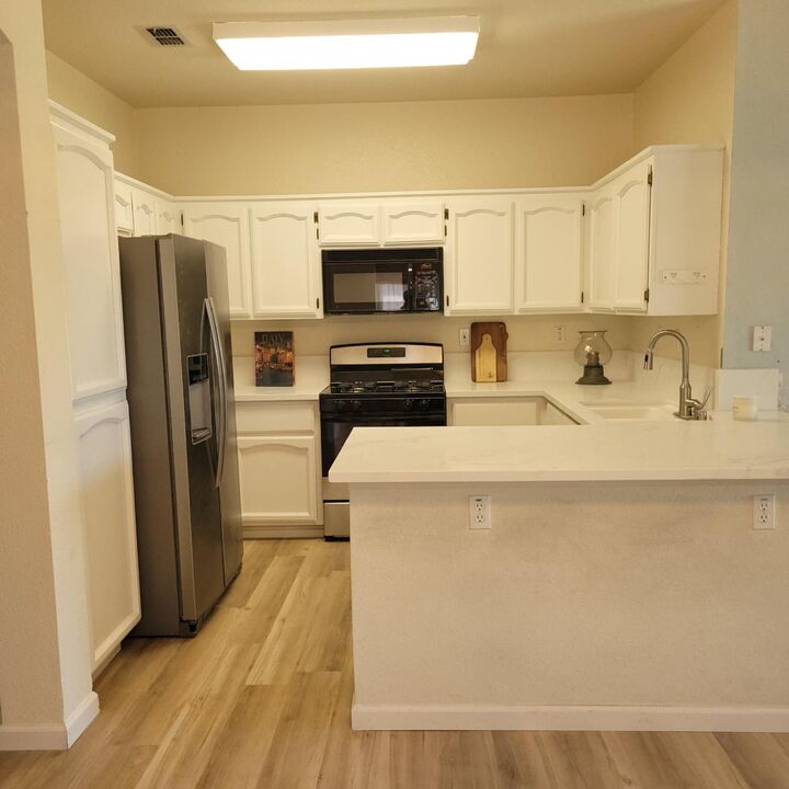 Property Photo:  9287 Benefield Court  CA 95829 