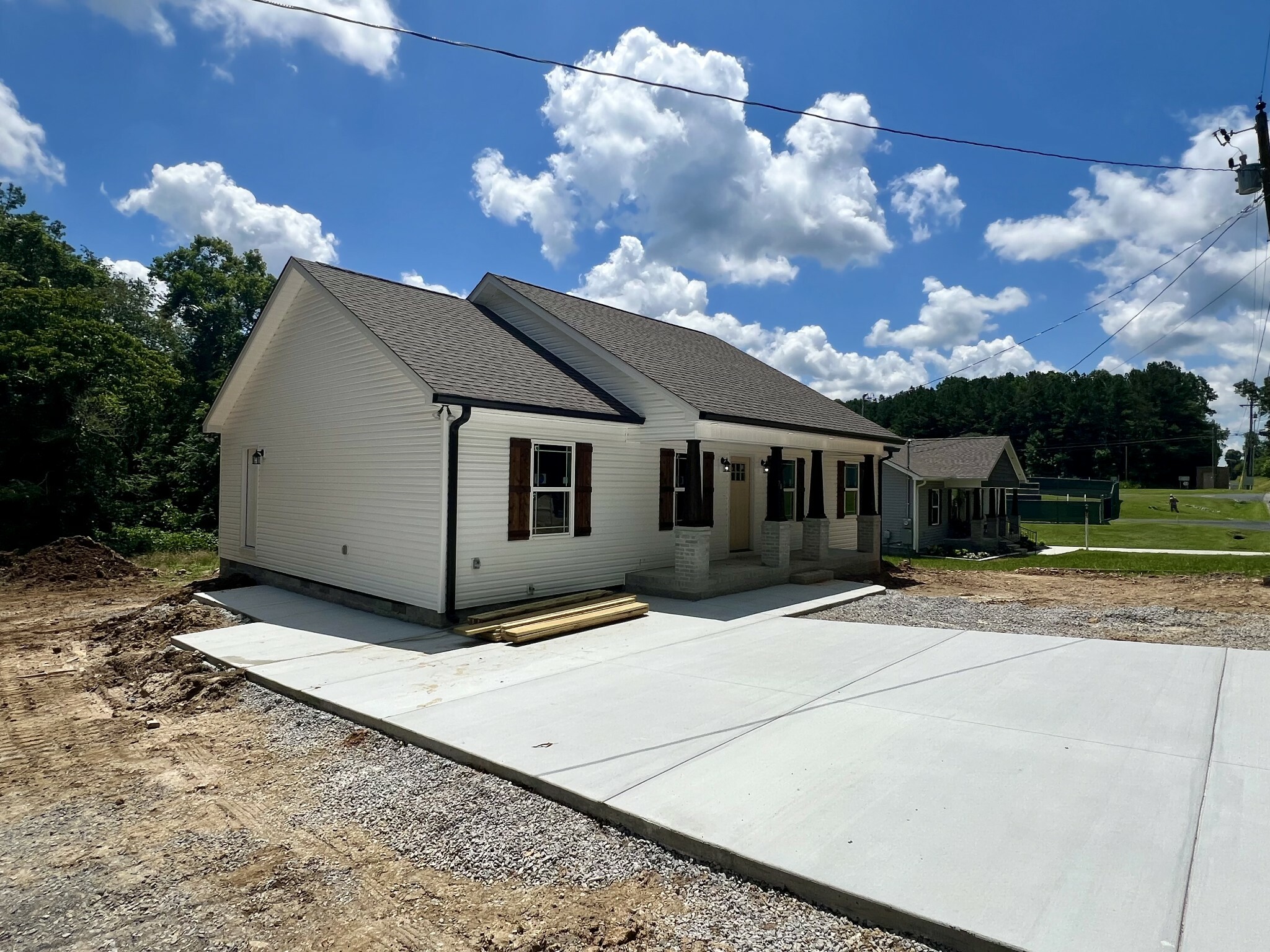 Property Photo: 78 Lakeview St TN 37355