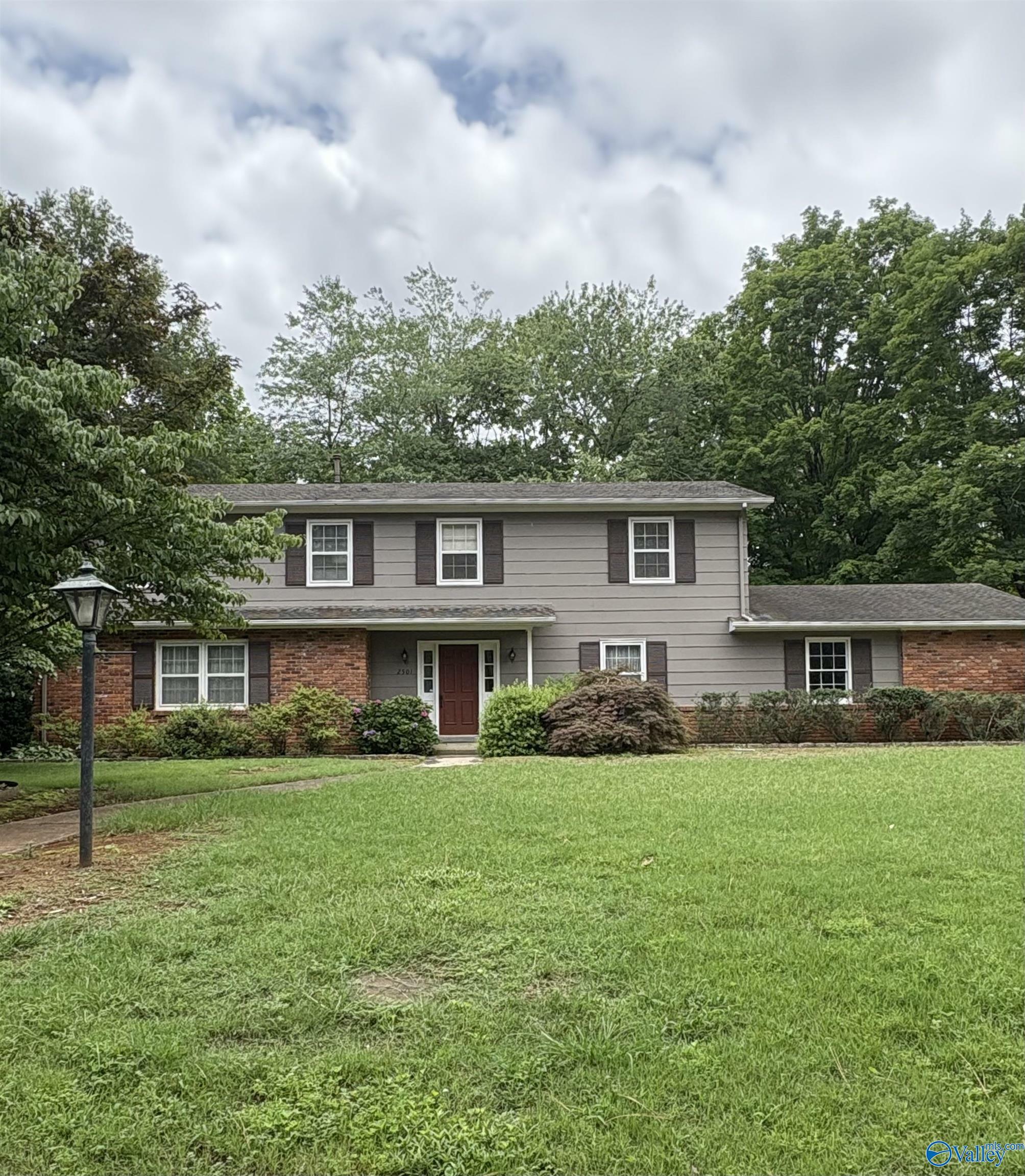 Property Photo: 2501 College Street SE AL 35601