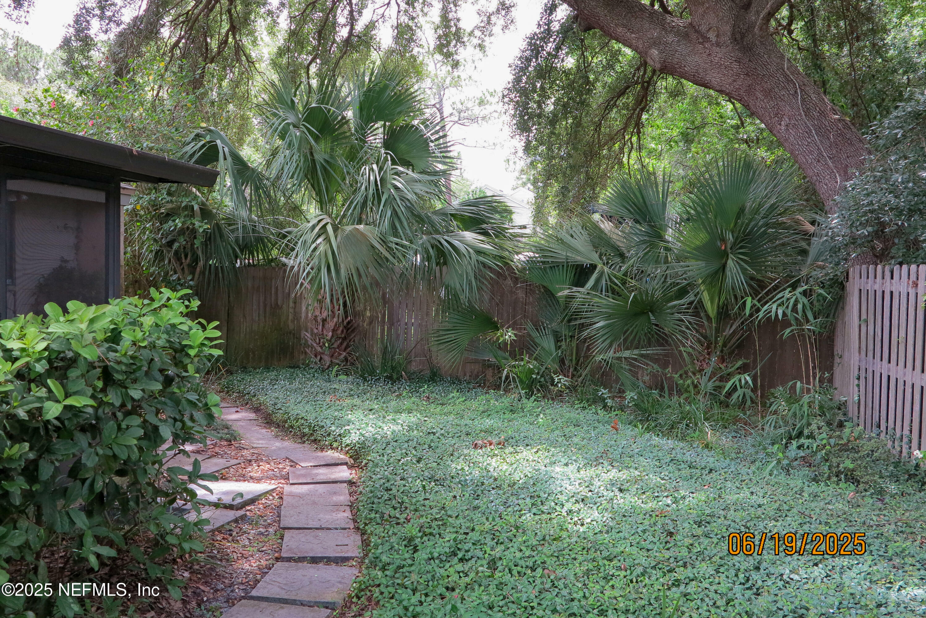 Property Photo: 3801 Crown Point Road 1332 FL 32257