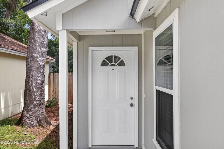Property Photo:  1359 Cove Landing Drive  FL 32233 