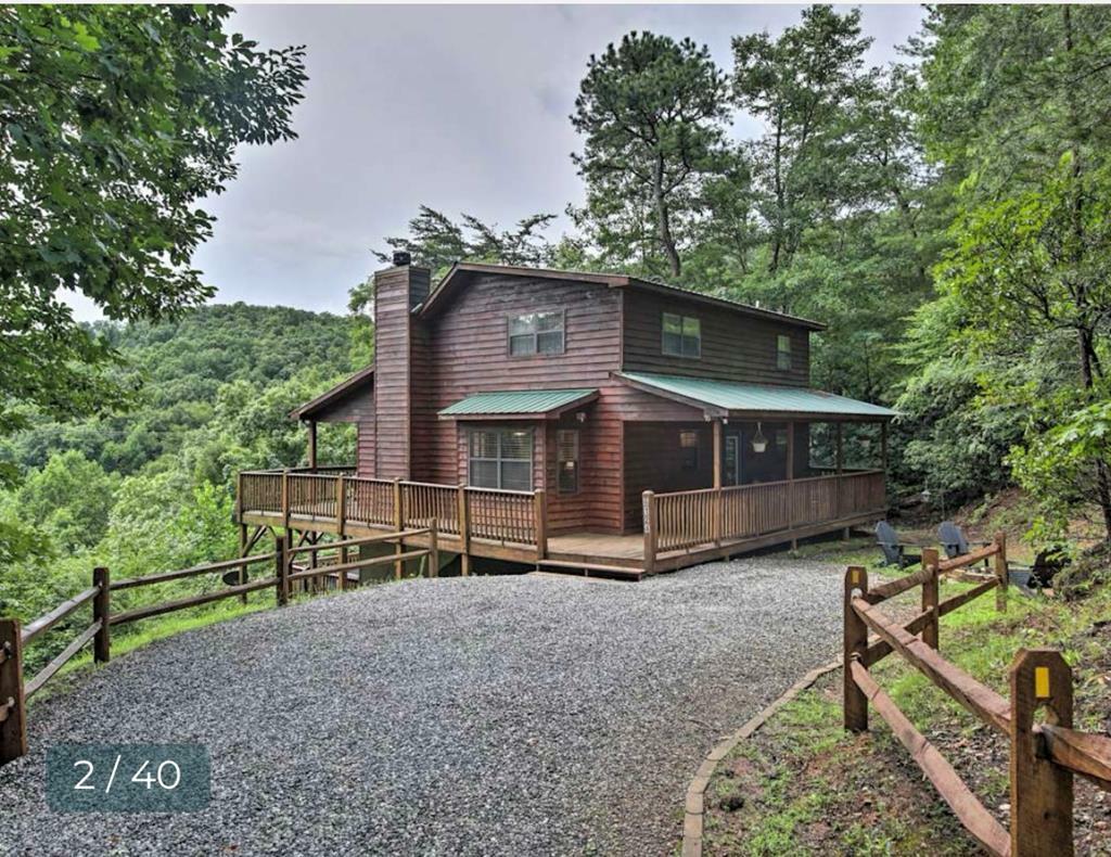 Property Photo: 6124 Stone Mill Drive GA 30582