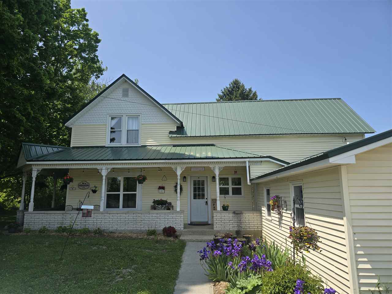510 W Gilbert  Leroy MI 49655 photo