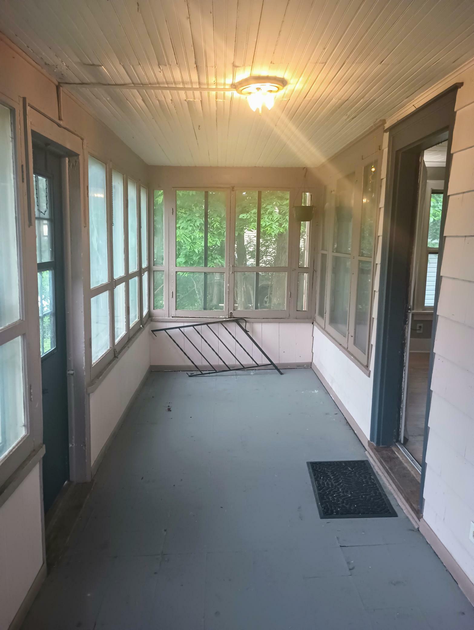 Property Photo:  405 8th Street E  MN 55057 