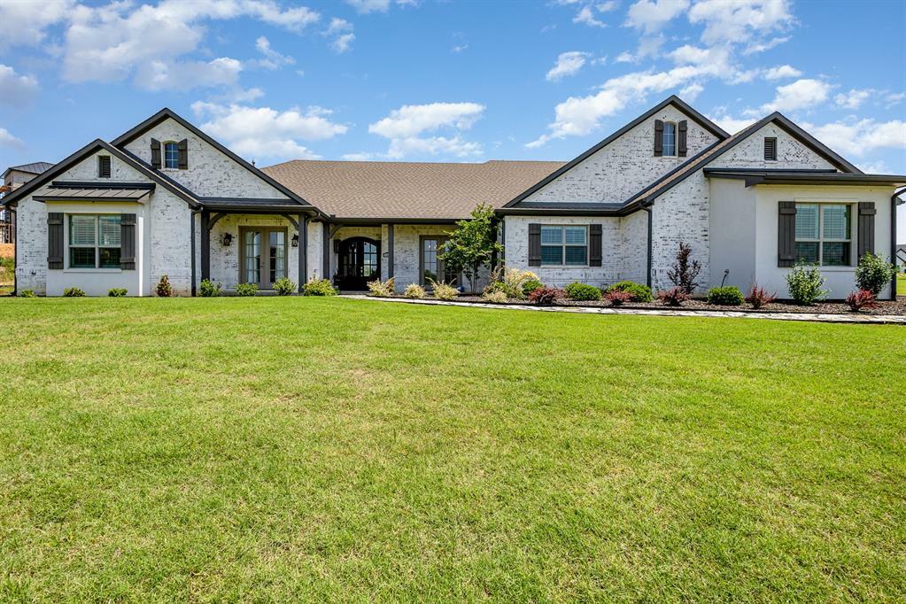 Property Photo: 1445 Woodland Drive TX 76227