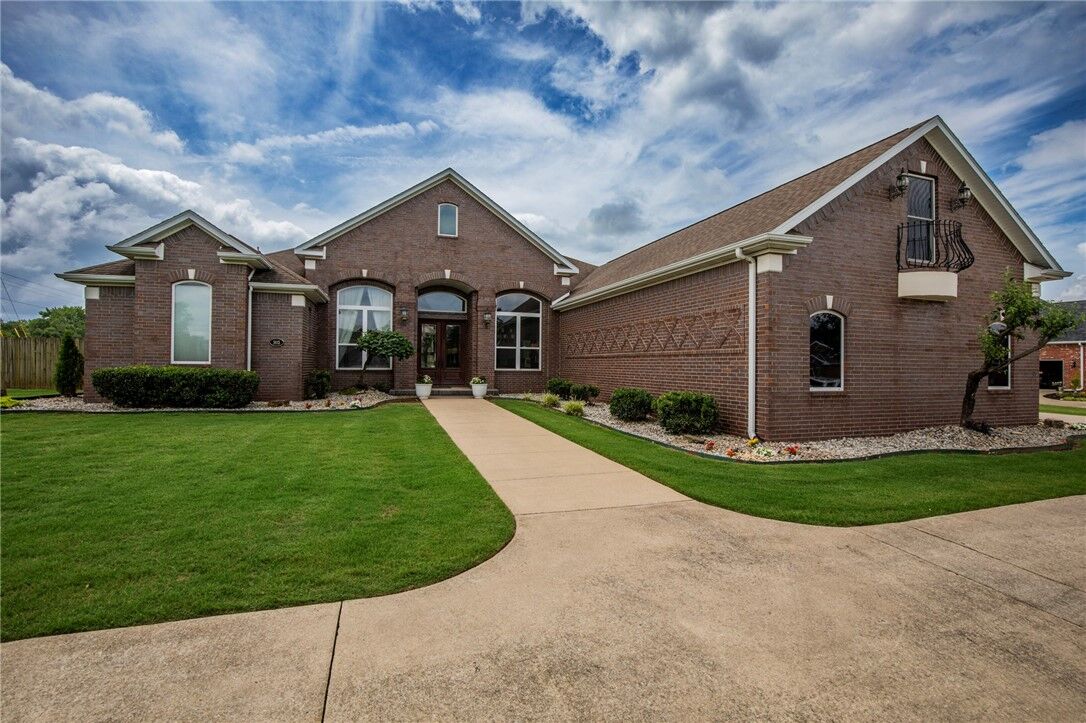 Property Photo:  5635 Saddleridge Place  AR 72762 