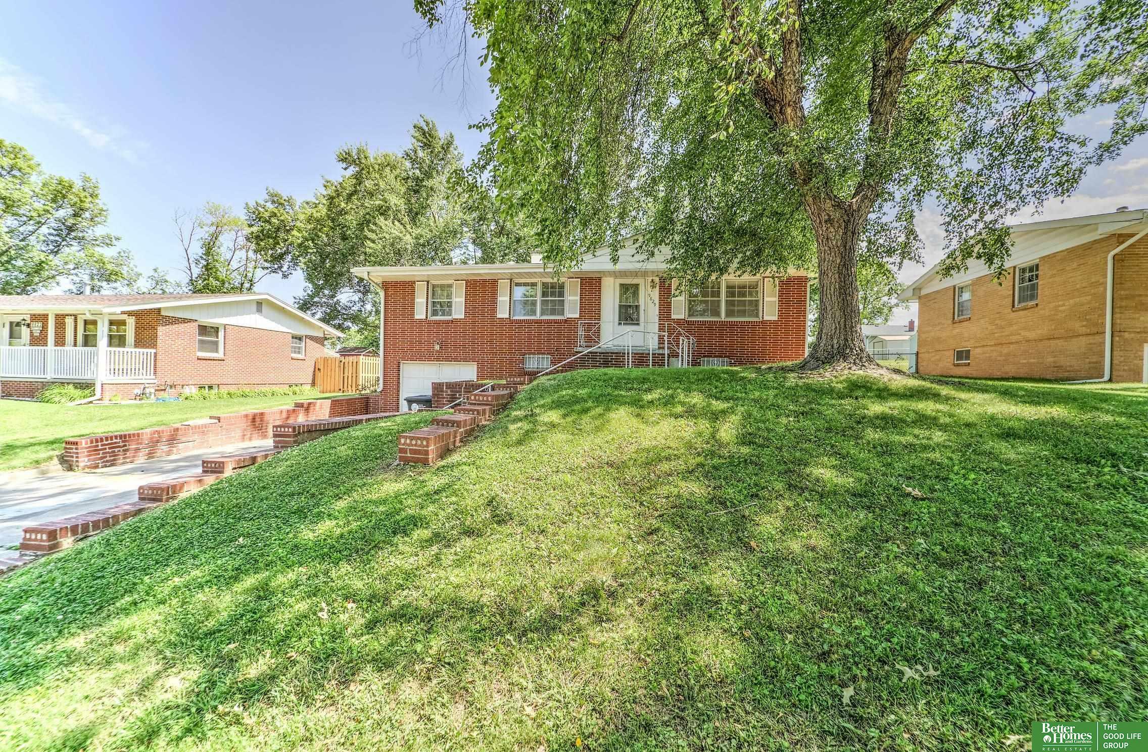 9829 Evans Street  Omaha NE 68134 photo