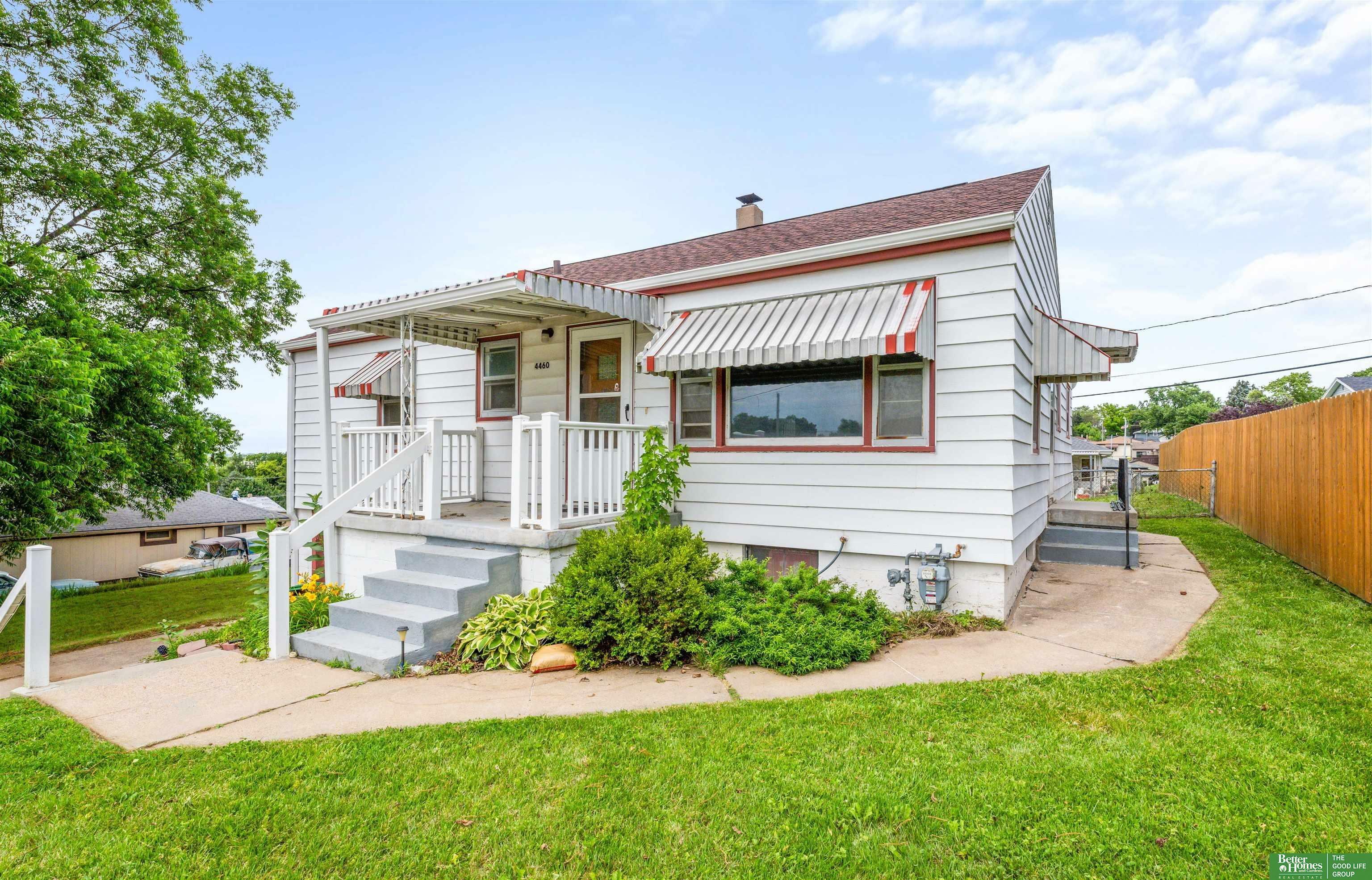 Property Photo: 4460 Hillsdale Avenue NE 68107