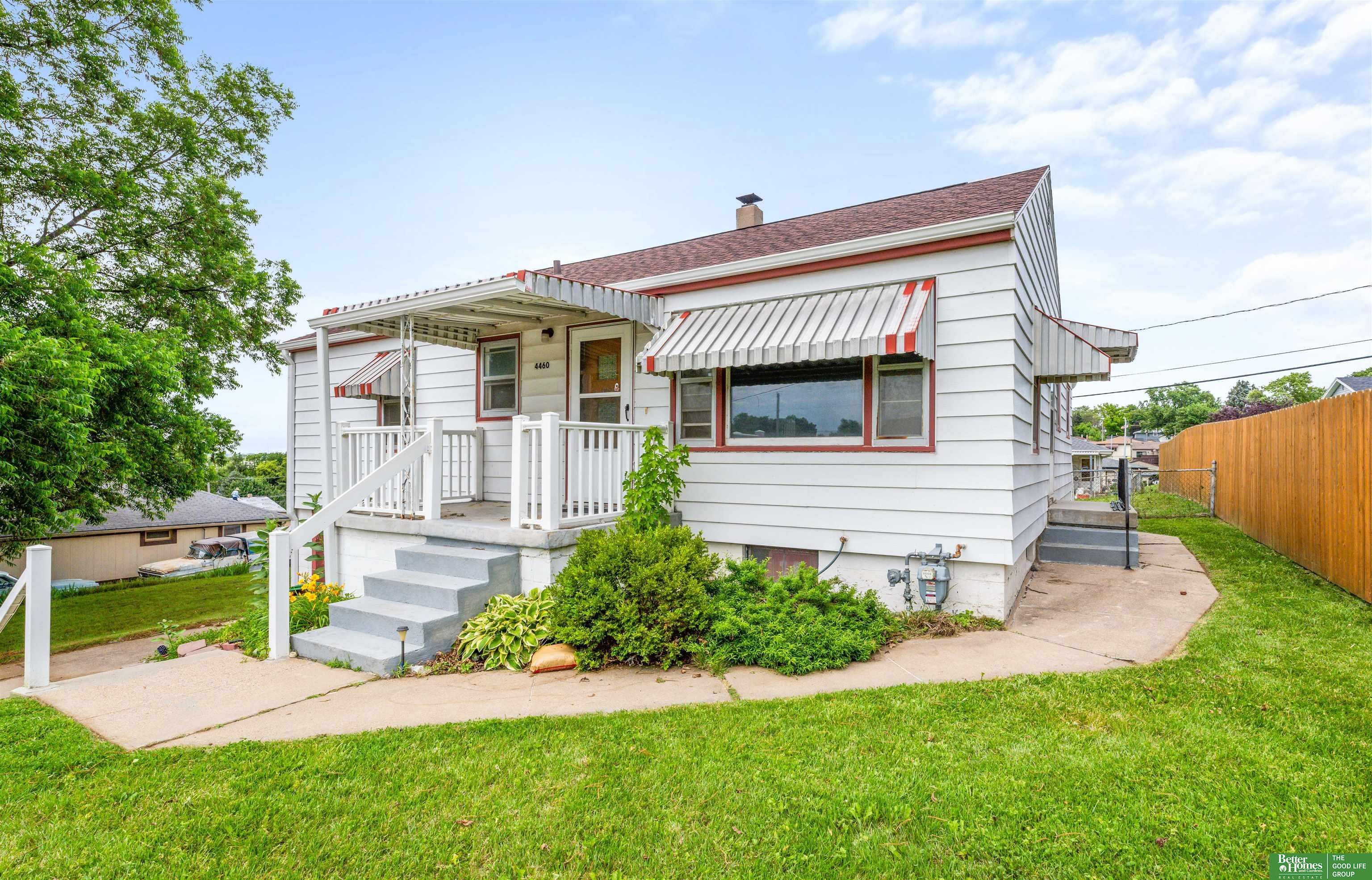 Property Photo: 4460 Hillsdale Avenue NE 68107