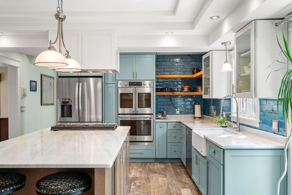 Property Photo: 16 Pinehurst Ave MA 01826