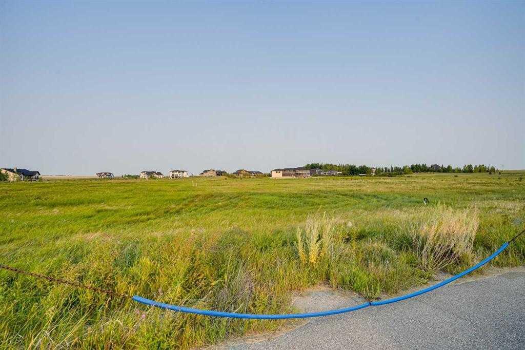 Photo de la propriété:  47 Calterra Estates Drive  AB T4B 3P4 