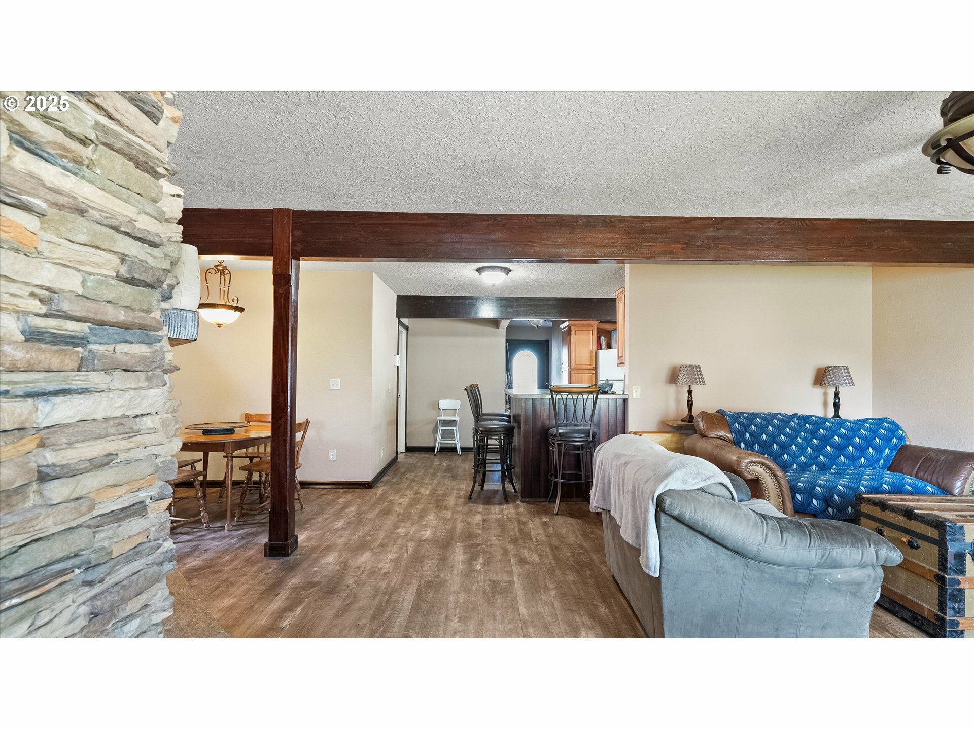 Property Photo: 468 E Sunset Dr OR 97838