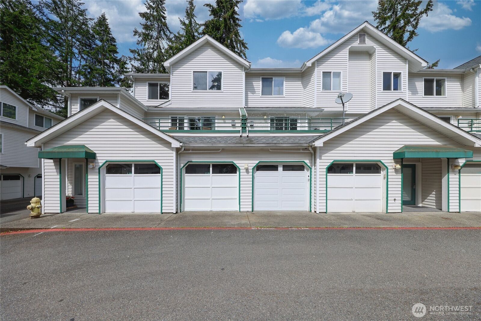 Property Photo:  16219  Northup Way C-204  WA 98008 