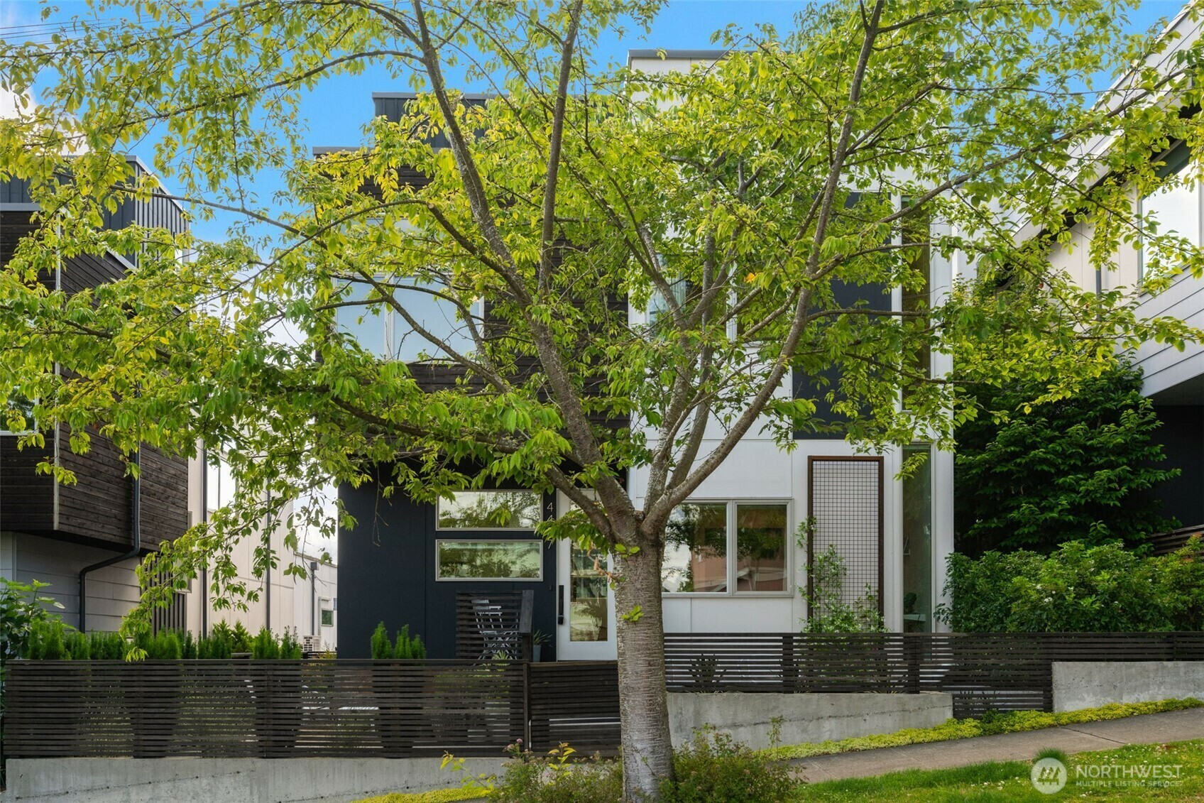 Property Photo: 4437 33rd Avenue S WA 98108