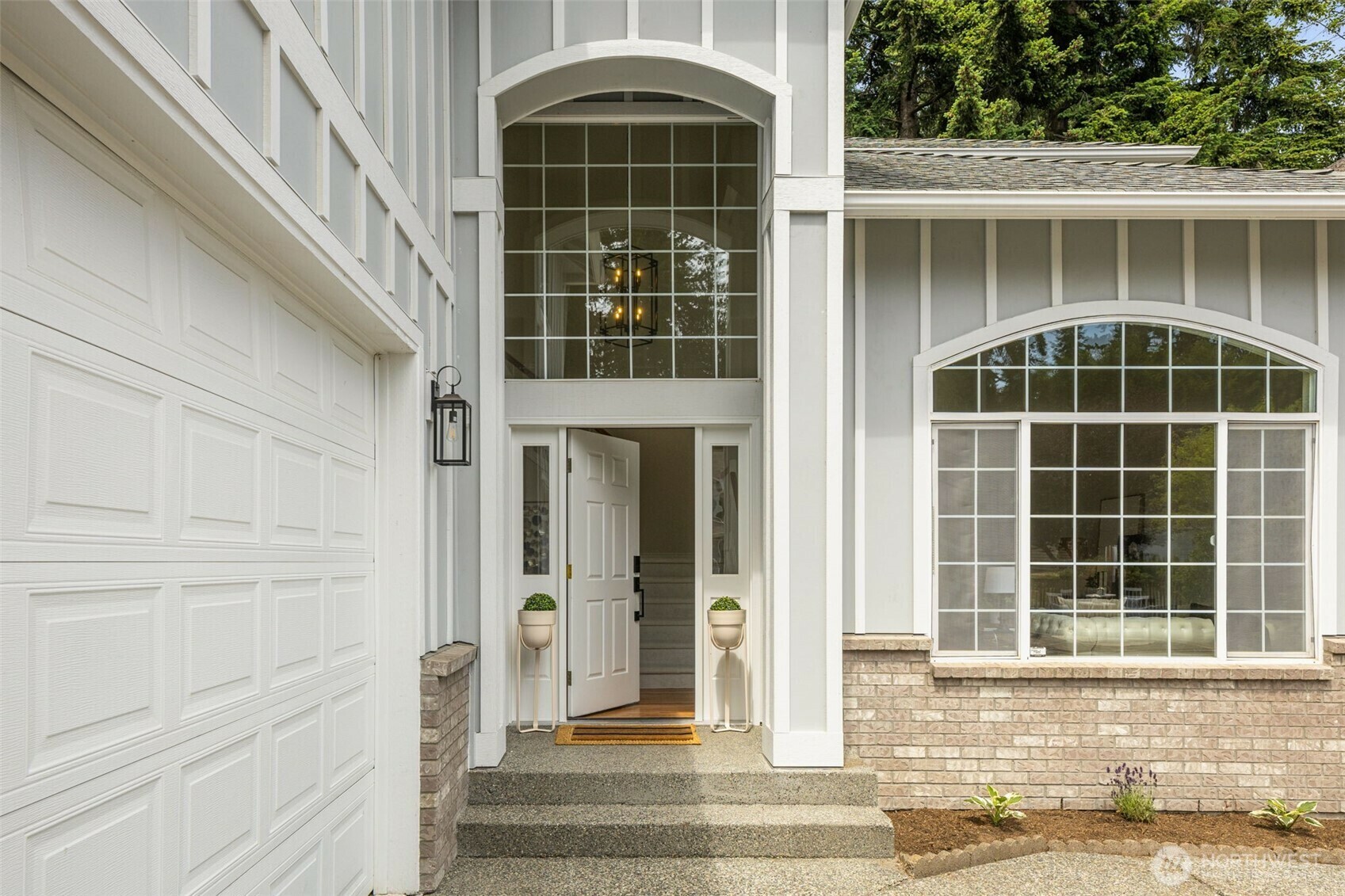 Property Photo: 5721 154th Place SW WA 98026