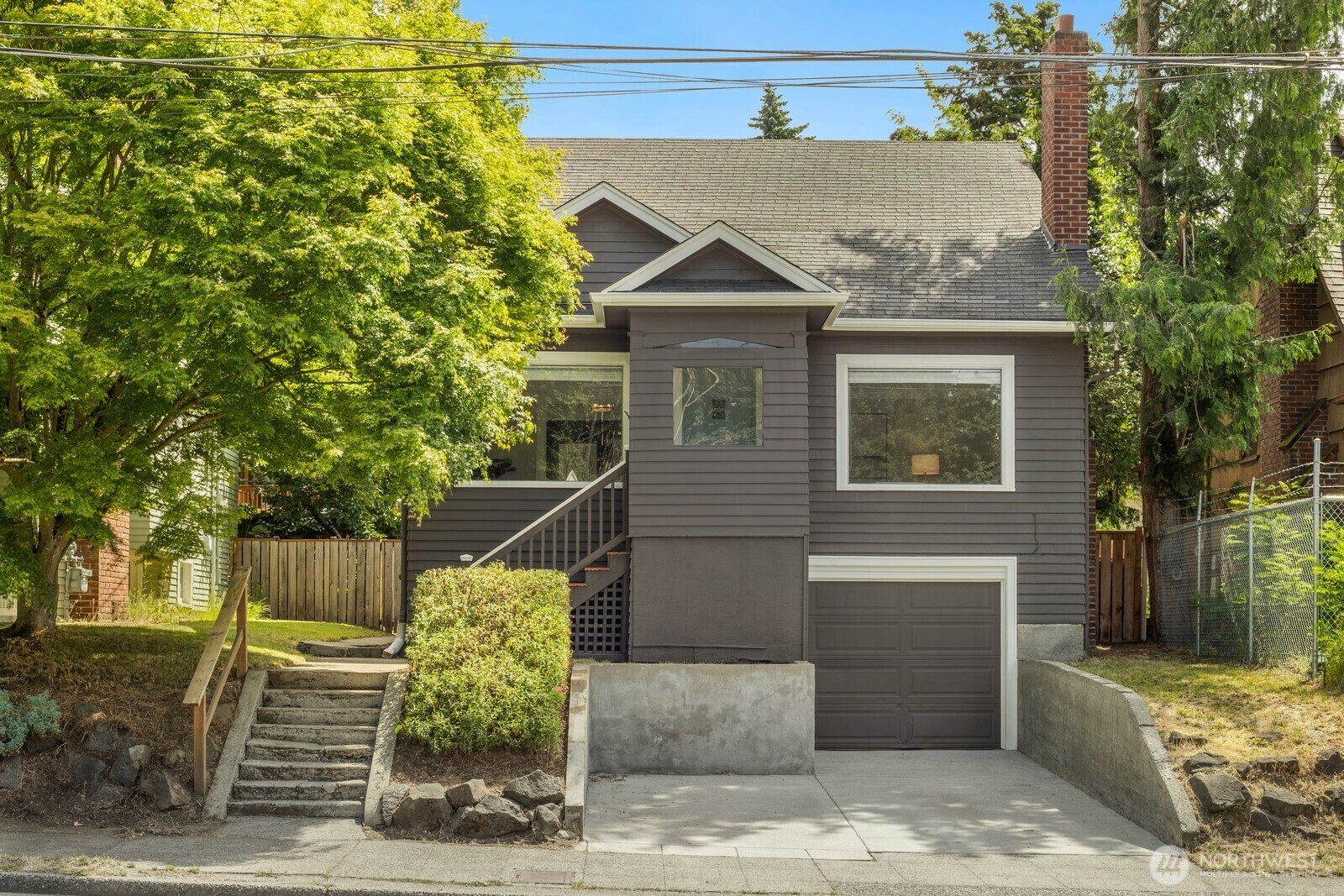 Property Photo: 6052 25th Avenue NE WA 98115