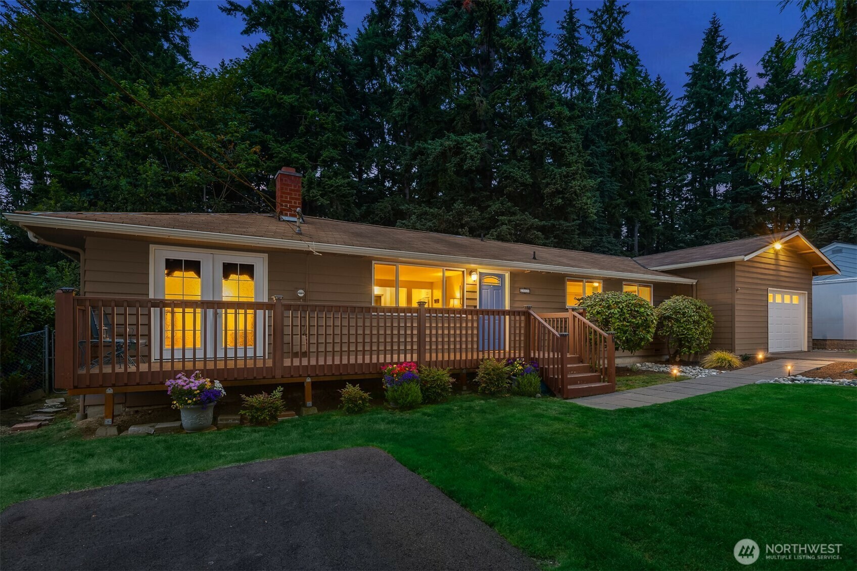 Property Photo: 23318 3rd Place W WA 98021