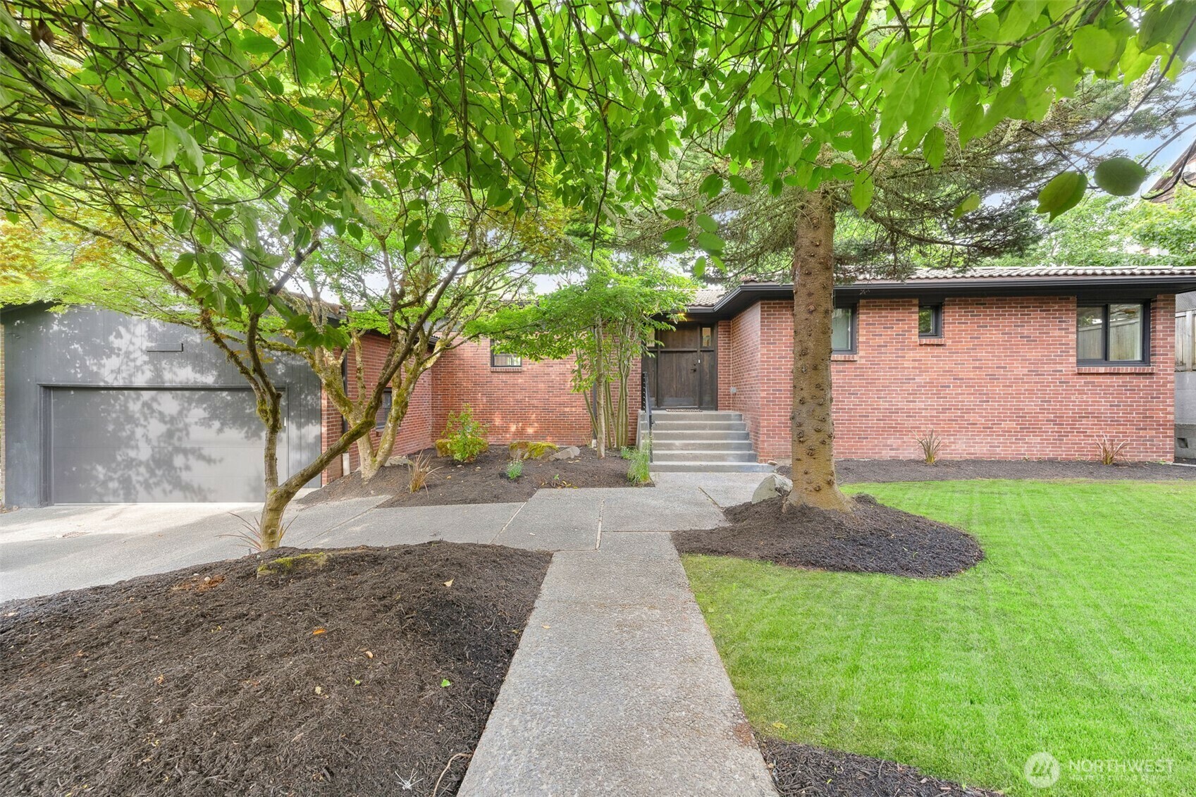 14512  38th Avenue NE  Lake Forest Park WA 98155 photo