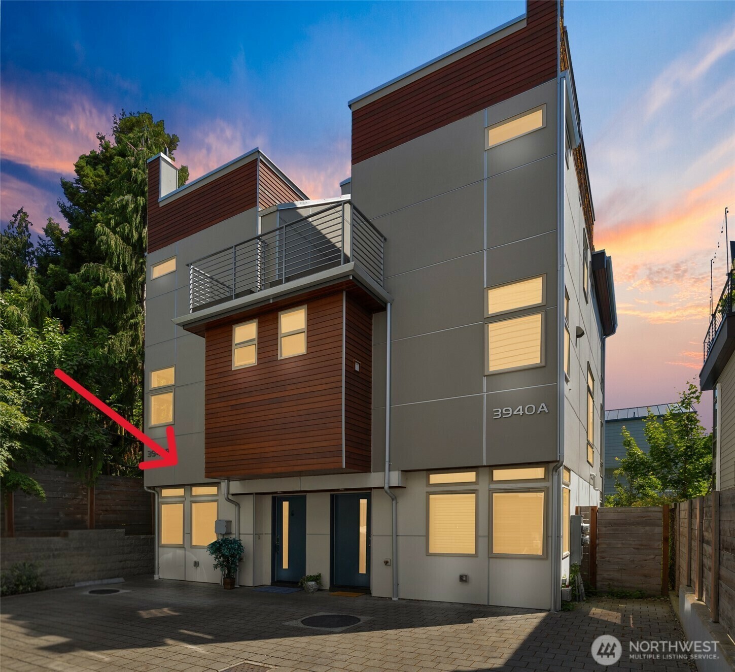 Property Photo:  3940 B  1st Avenue NE  WA 98105 