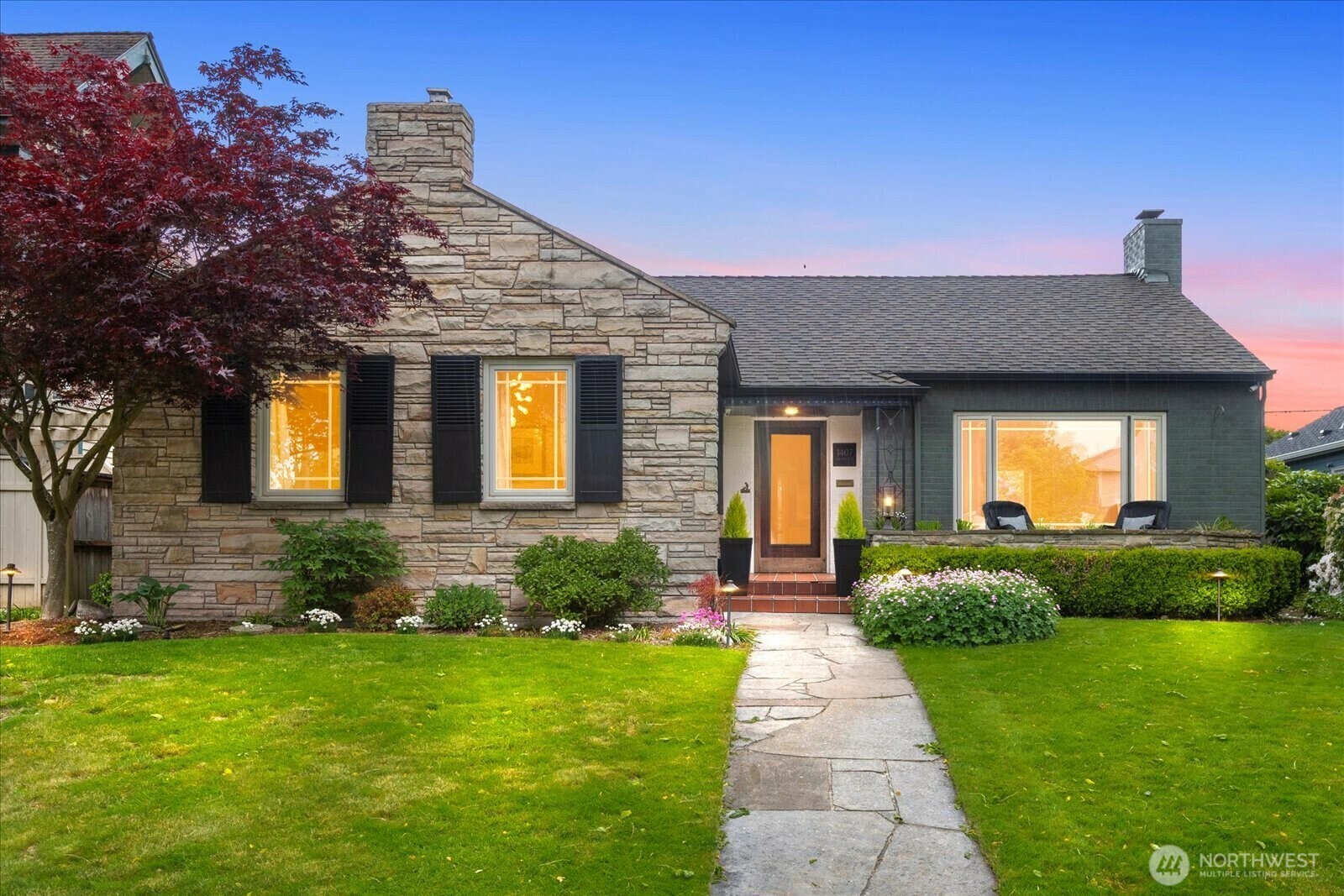 Property Photo: 1407 Rucker Avenue WA 98201