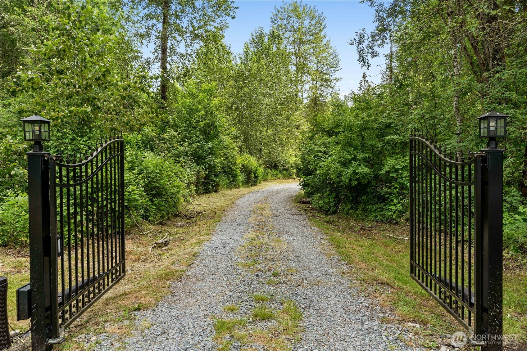 Property Photo: 29319 132nd Avenue E WA 98338