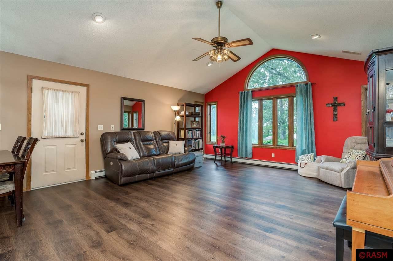 Property Photo:  900 Lakeview Road  MN 56055 