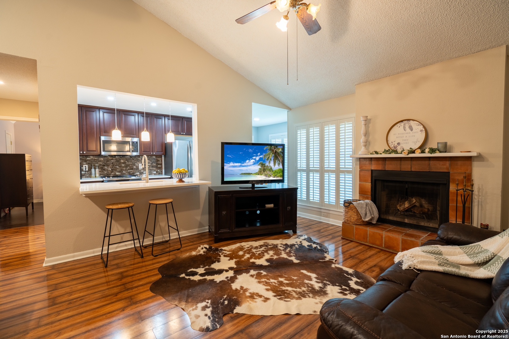 Property Photo:  2255 Thousand Oaks Dr 105  TX 78232 