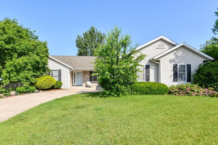 229 Winesap Court  Janesville WI 53548 photo