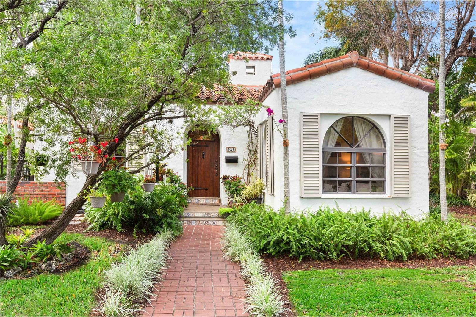 425 Cadagua Ave  Coral Gables FL 33146 photo