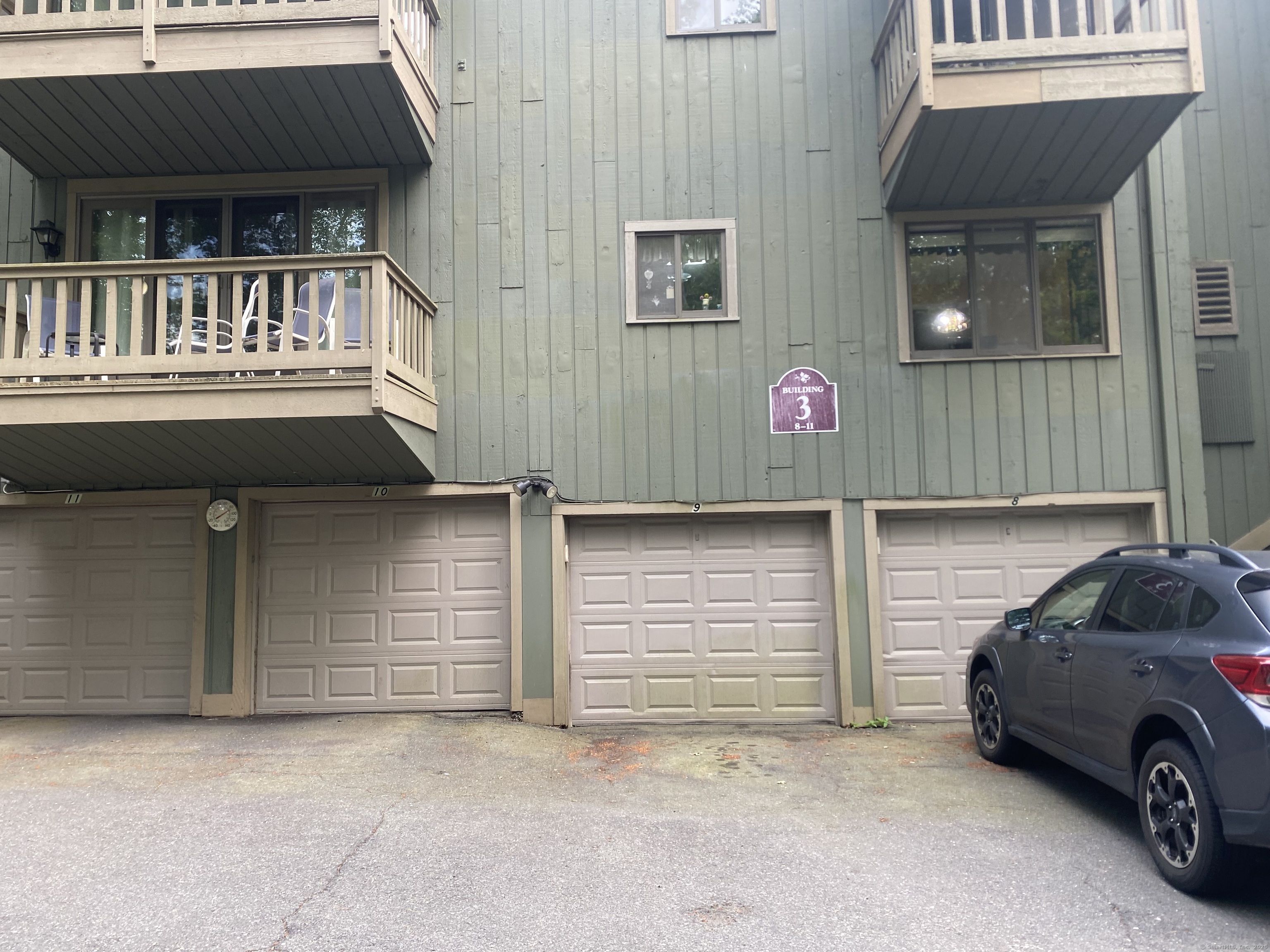Property Photo:  9 Village Road 9  CT 06489 