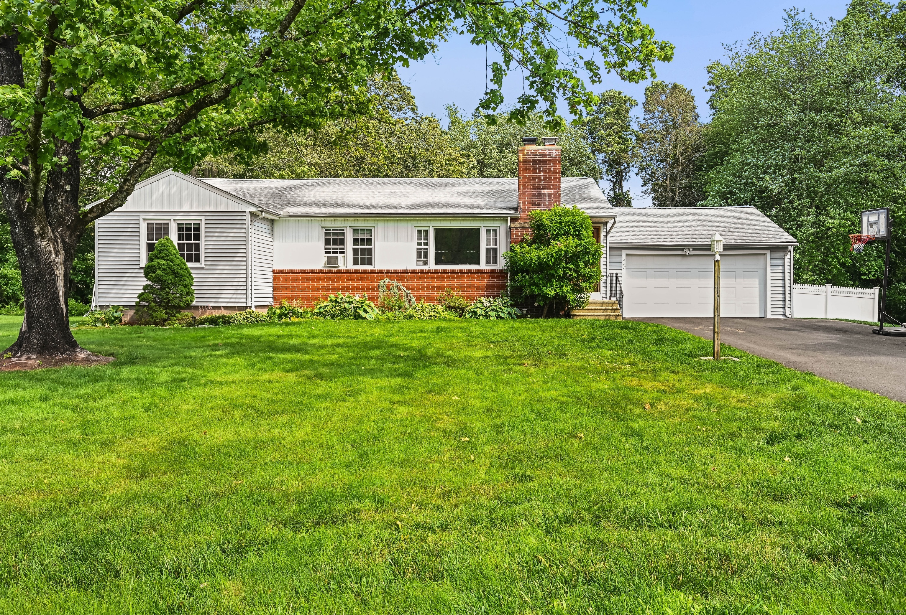 Property Photo:  447 Howellton Road  CT 06477 