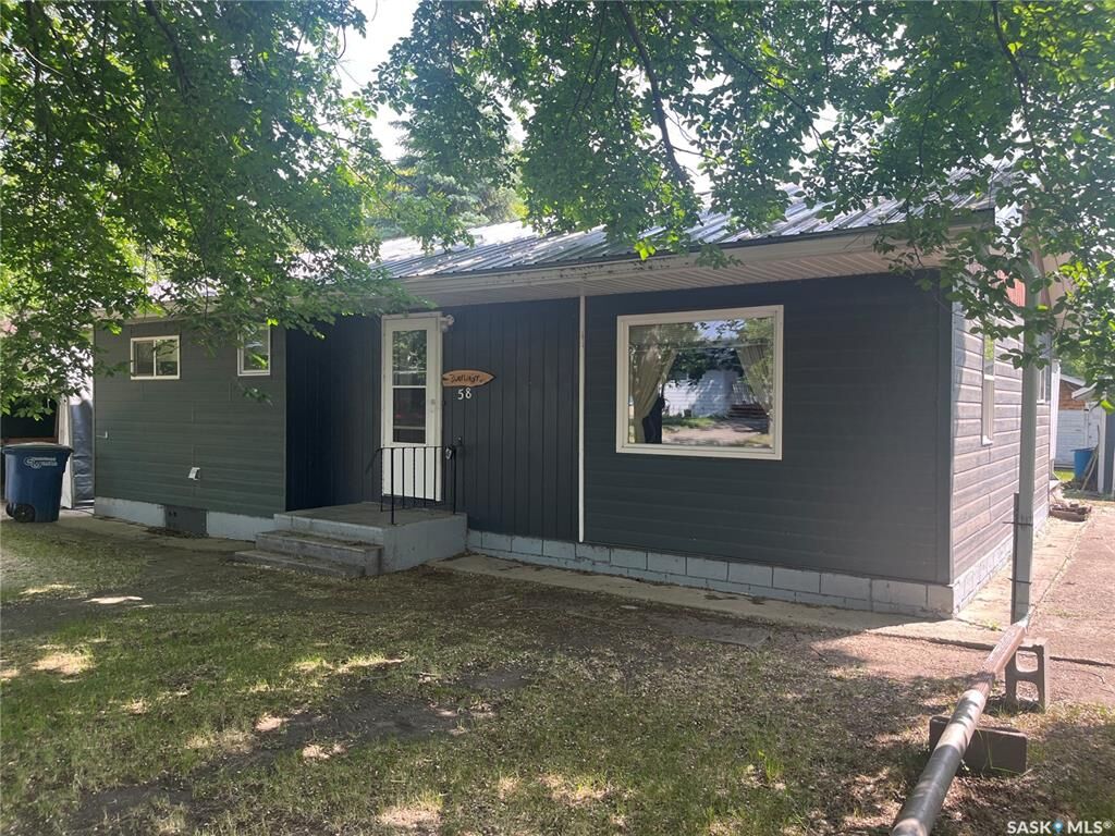 Property Photo: 58 2nd Street SW SK S0A 4J0